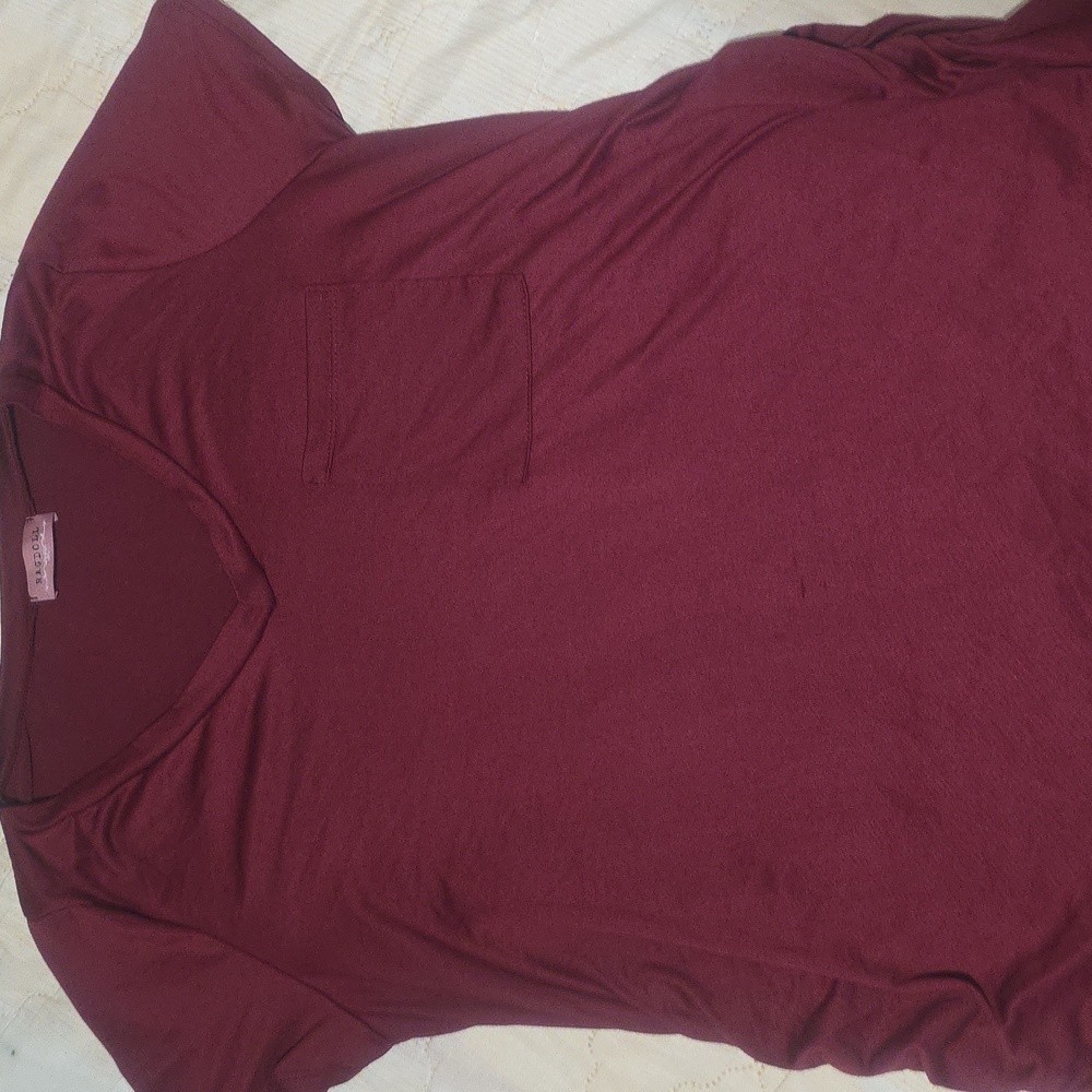 Ragdoll red/wine v neck t-shirt size 1X